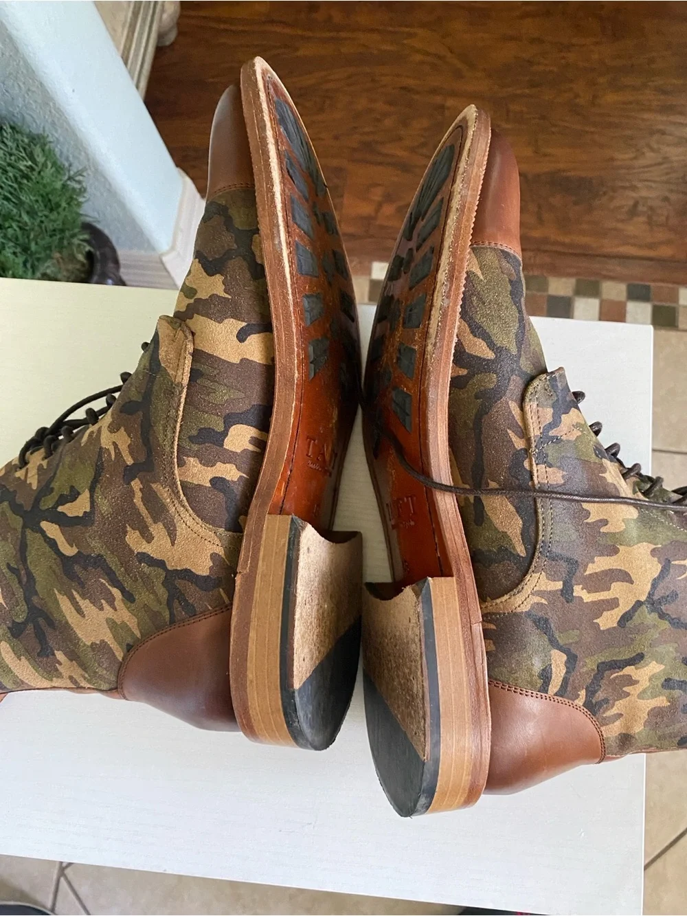 Taft Troy Boots in a camouflage fabric  size 10